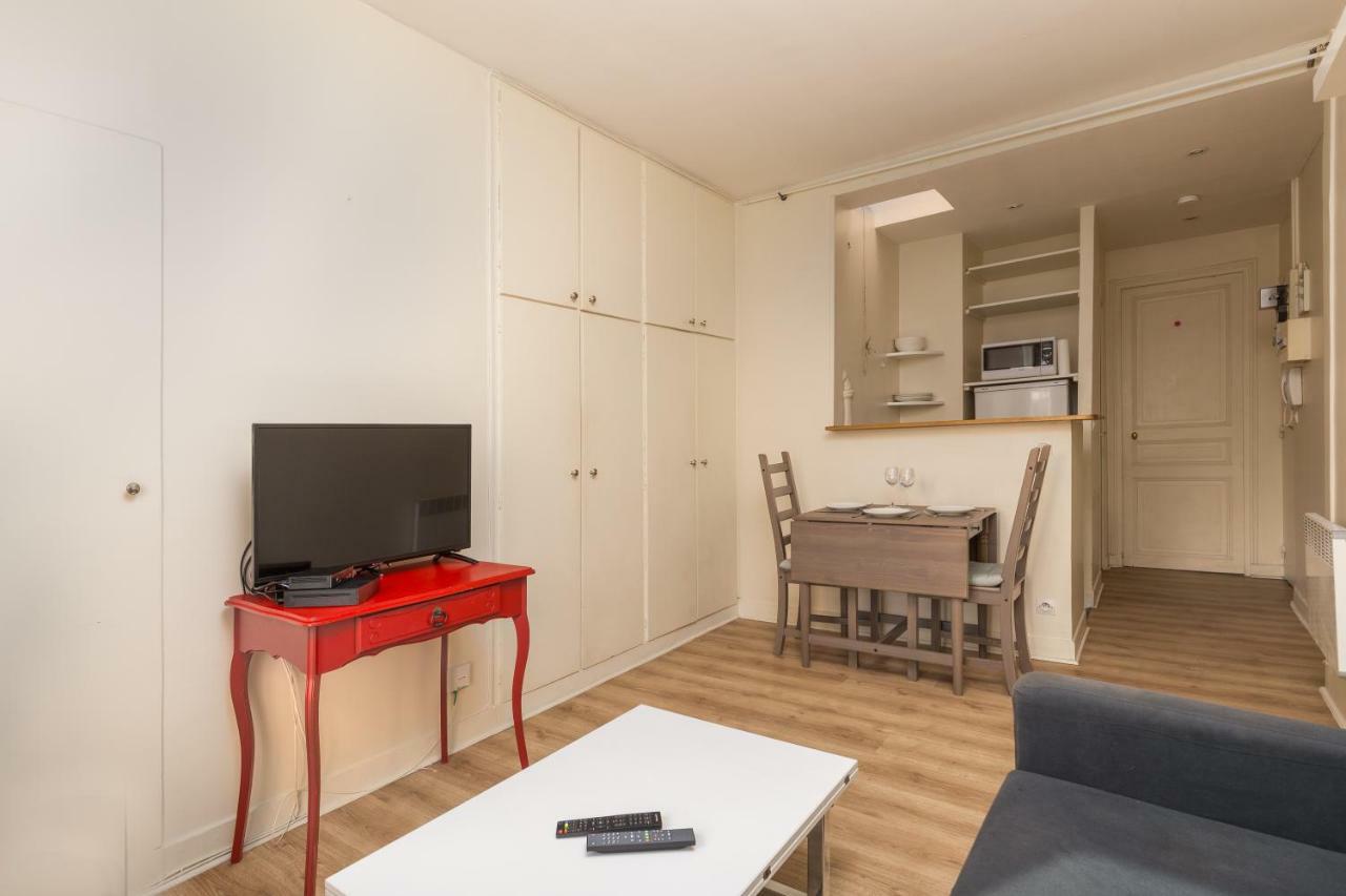 Tour Eiffel Motte Picquet Apartment Paris