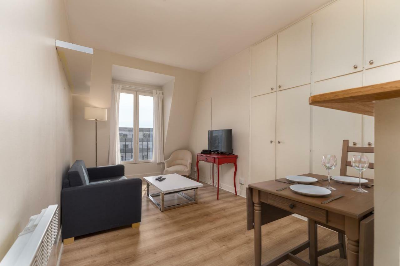 Tour Eiffel Motte Picquet Apartment